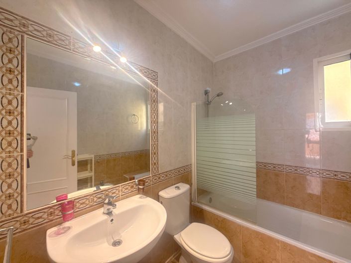Image No.4-3 Bed Townhouse for sale