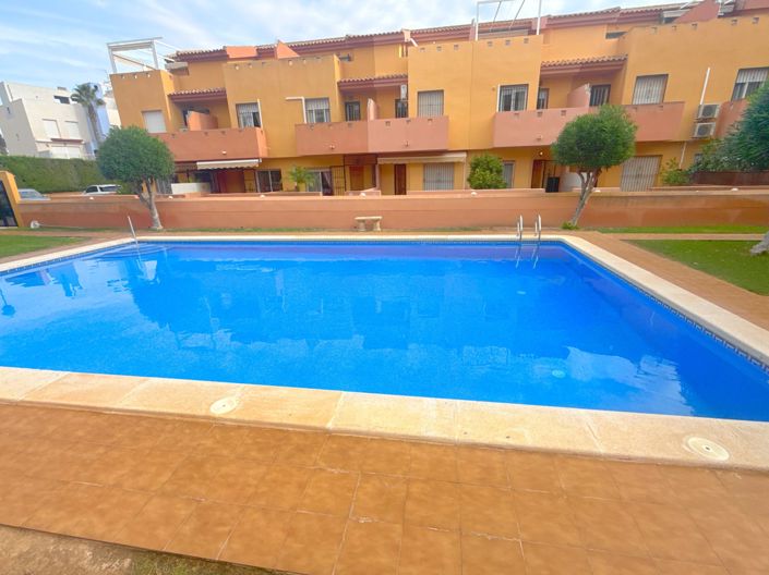 Image No.6-3 Bed Townhouse for sale