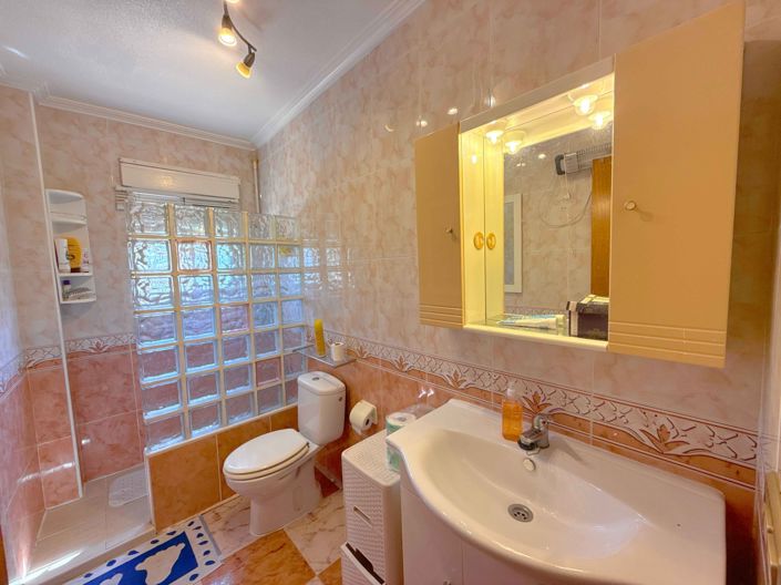 Image No.13-2 Bed Bungalow for sale