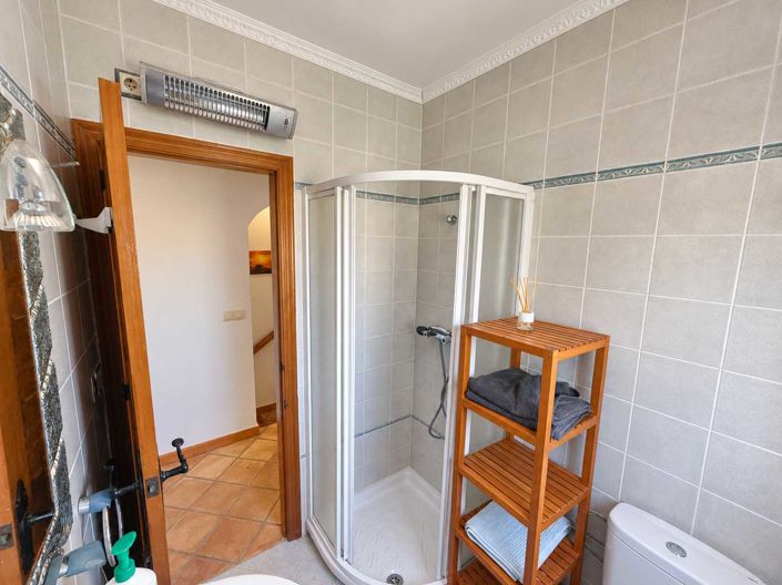 Image No.18-4 Bed Villa for sale