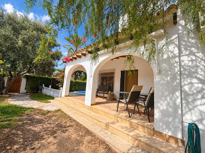 Image No.2-4 Bed Villa for sale