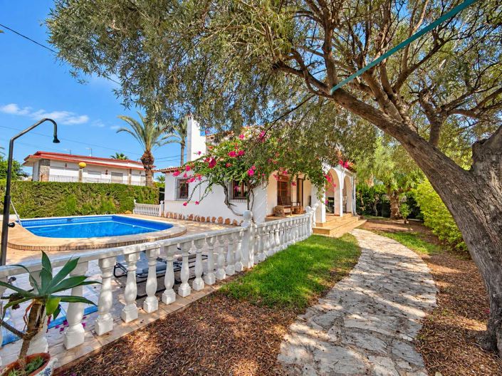 Image No.22-4 Bed Villa for sale