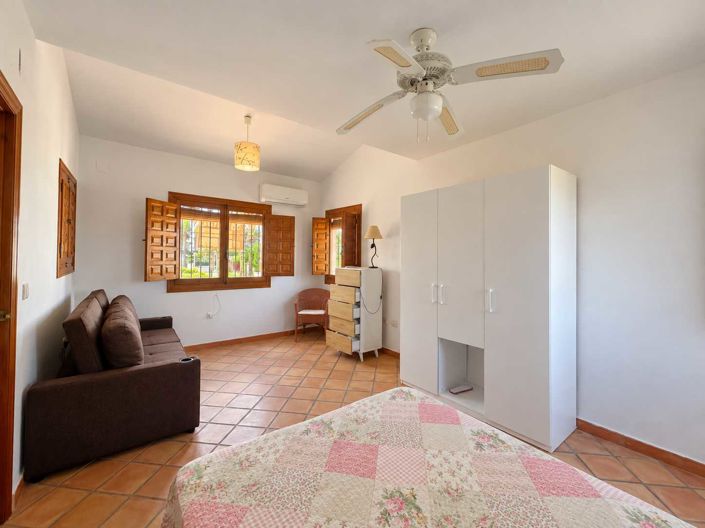 Image No.25-4 Bed Villa for sale