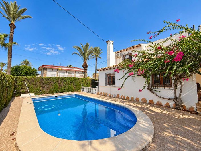 Image No.9-4 Bed Villa for sale
