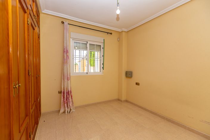 Image No.25-2 Bed Apartment for sale
