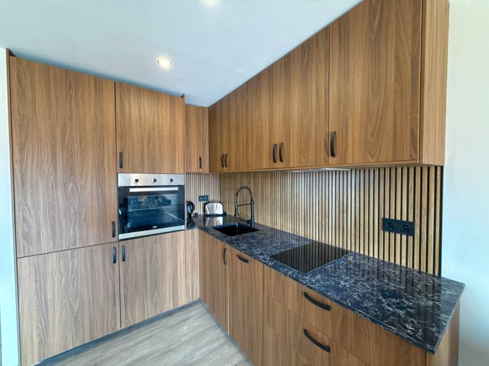 Image No.25-2 Bed Property for sale