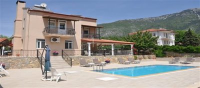 4 Bed House/Villa for sale