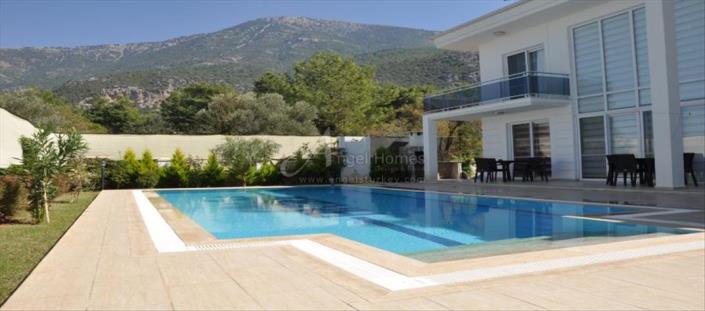 Image No.2-4 Bed Villa for sale
