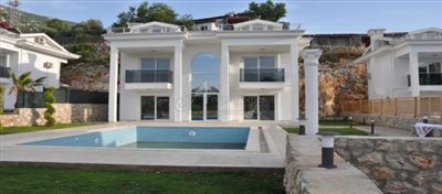 Villa de 4 chambres à vendre à Oludeniz