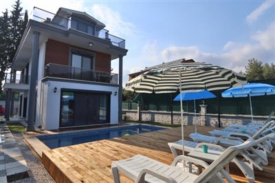 Villa de 4 chambres à vendre à Ciftlik