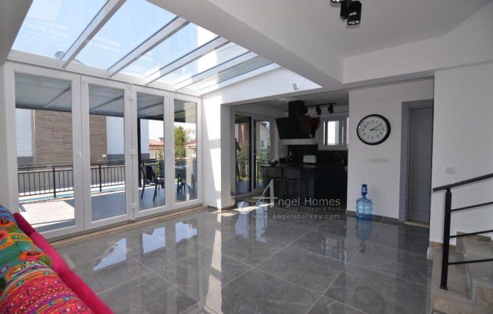 Image No.3-4 Bed Villa for sale