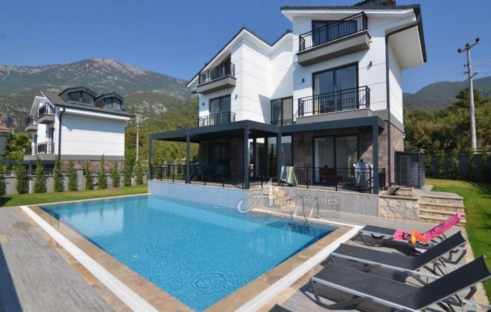 Image No.12-4 Bed Villa for sale