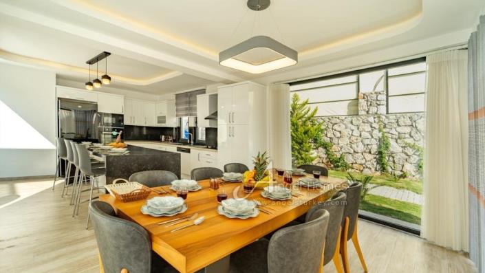 Image No.5-Villa / Détaché de 5 chambres à vendre à Ovacik