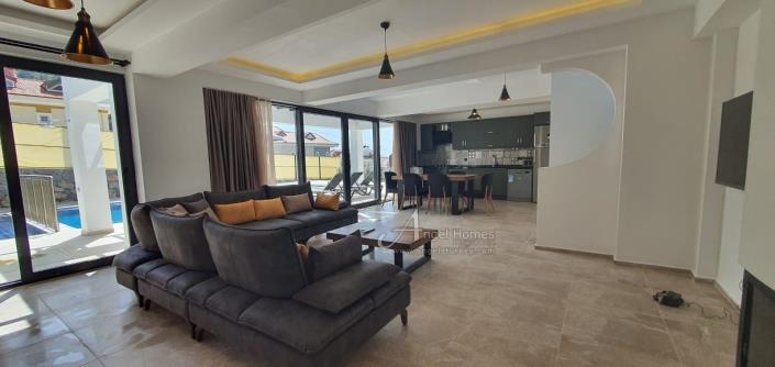 Image No.6-Villa / Détaché de 4 chambres à vendre à Ovacik