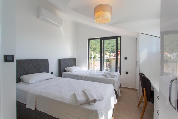 Image No.14-Villa / Détaché de 4 chambres à vendre à Ovacik