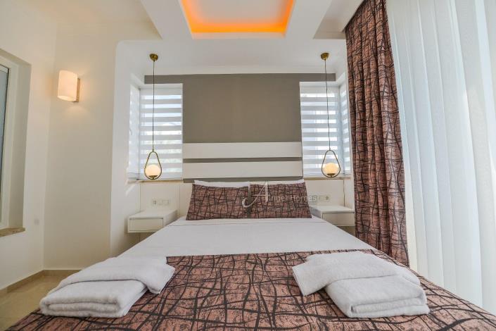 Image No.14-4 Bed Villa / Detached for sale