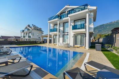 4 Bed Villa / Detached for sale