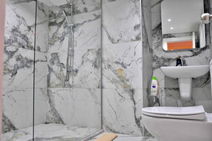 Image No.8-3 Bed Apartment for sale