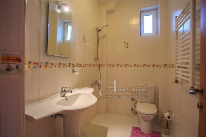 Image No.20-4 Bed Villa / Detached for sale