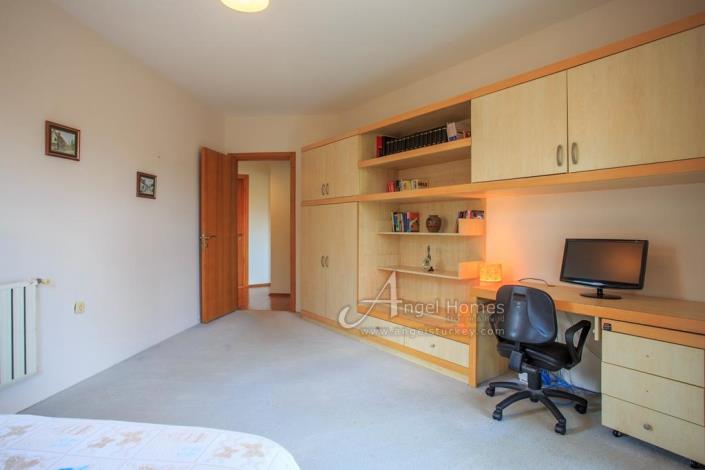 Image No.26-4 Bed Villa / Detached for sale