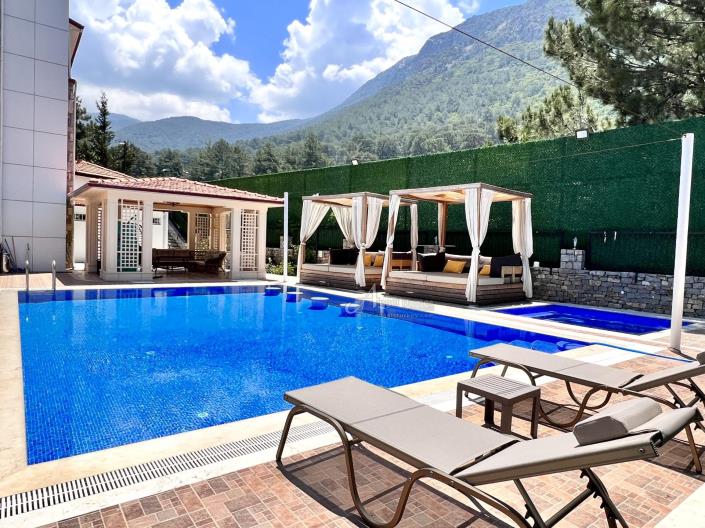 Image No.2-Villa de 8 chambres à vendre à Ovacik