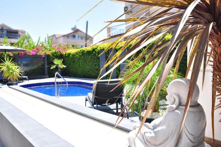 Image No.9-3 Bed Villa for sale