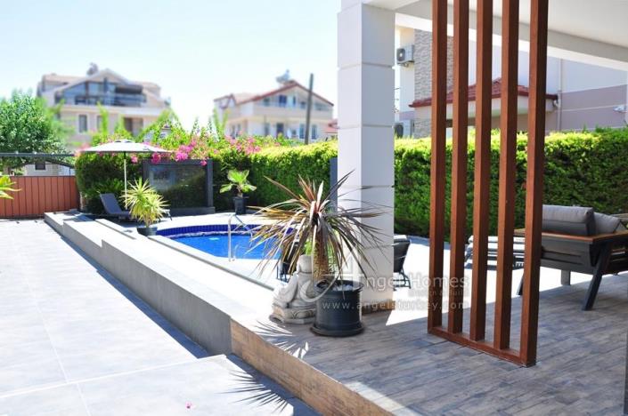 Image No.3-3 Bed Villa for sale