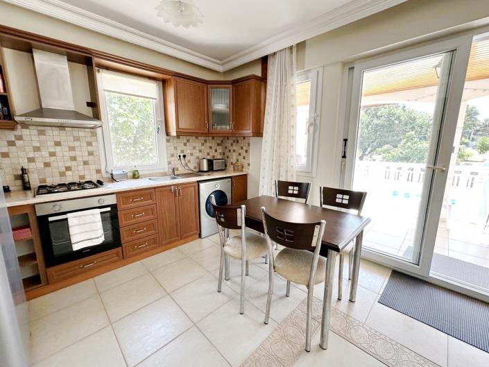 Image No.11-3 Bed Apartment for sale