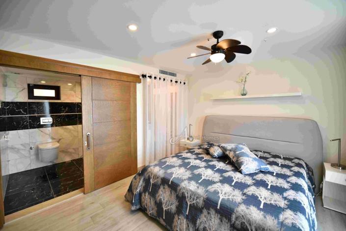 Image No.15-Villa / Détaché de 4 chambres à vendre à Faralya