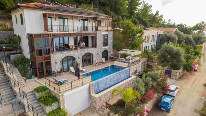 Image No.1-Villa / Détaché de 4 chambres à vendre à Faralya