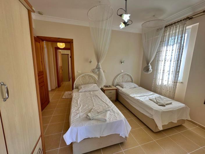 Image No.12-3 Bed Apartment for sale