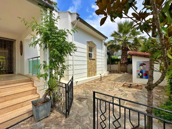 Image No.11-4 Bed Villa for sale