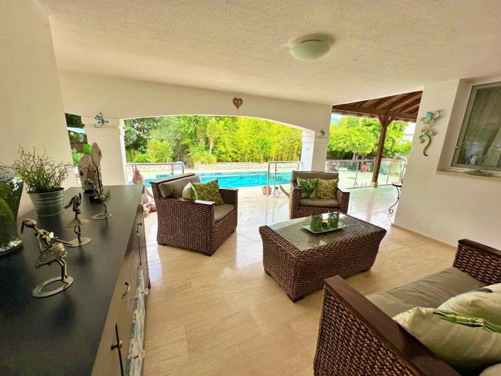 Image No.42-4 Bed Villa for sale