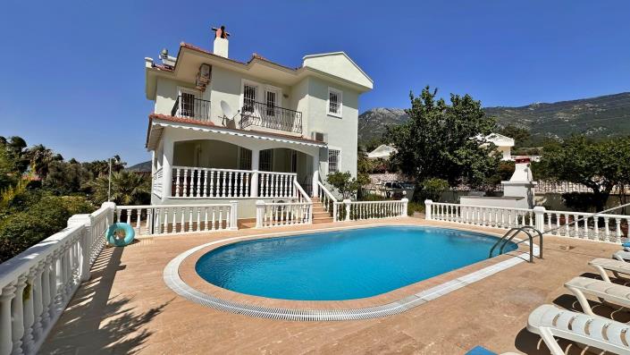 Image No.1-Villa / Détaché de 4 chambres à vendre à Ovacik