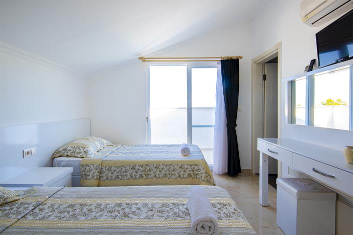 Image No.20-4 Bed Villa / Detached for sale