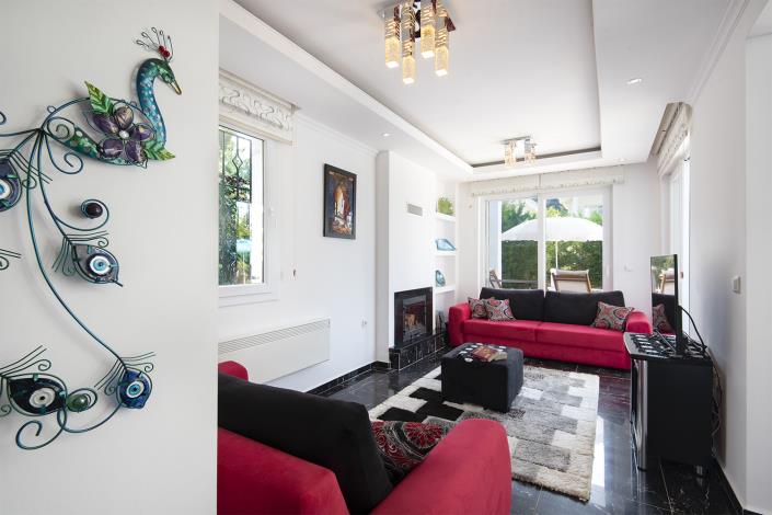 Image No.12-4 Bed Villa / Detached for sale