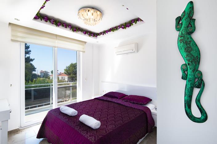 Image No.32-4 Bed Villa / Detached for sale