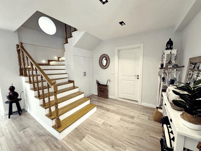 Image No.12-3 Bed Villa / Detached for sale