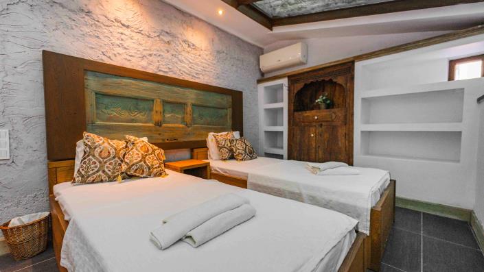 Image No.19-4 Bed Villa / Detached for sale