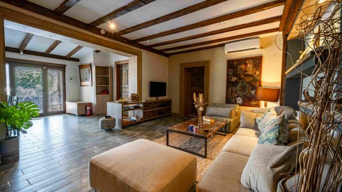 Image No.8-4 Bed Villa / Detached for sale