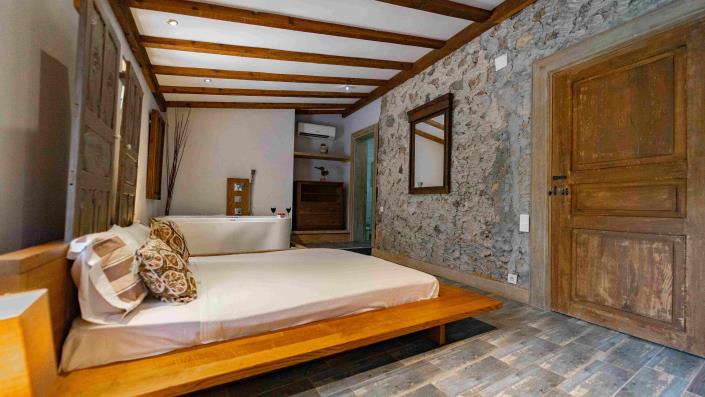 Image No.24-4 Bed Villa / Detached for sale