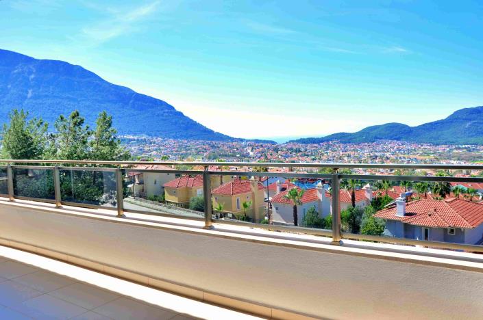 Image No.28-4 Bed Villa / Detached for sale