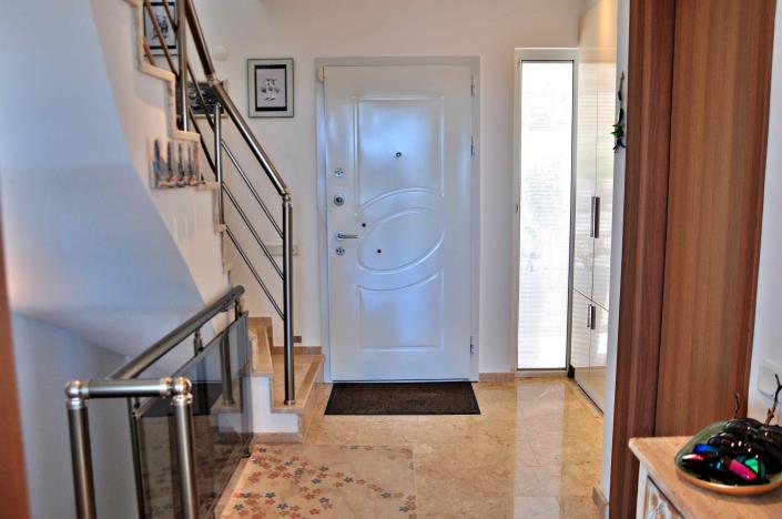 Image No.18-4 Bed Villa / Detached for sale