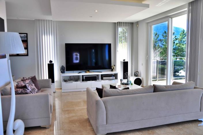 Image No.10-4 Bed Villa / Detached for sale