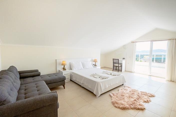 Image No.19-3 Bed Villa for sale