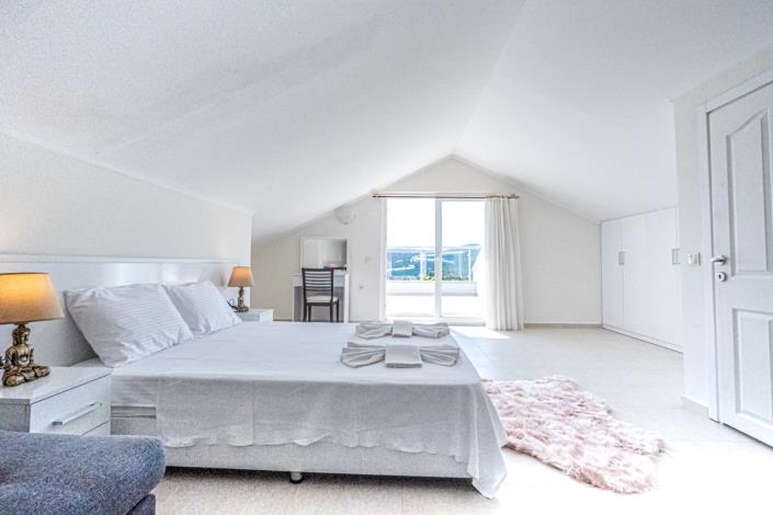 Image No.20-3 Bed Villa for sale