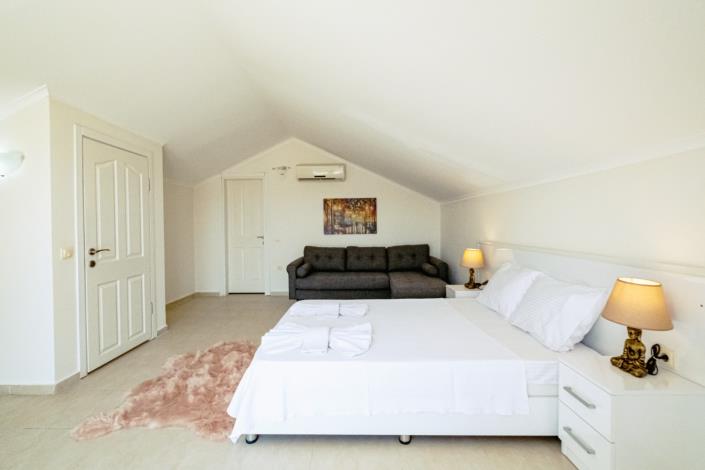 Image No.22-3 Bed Villa for sale