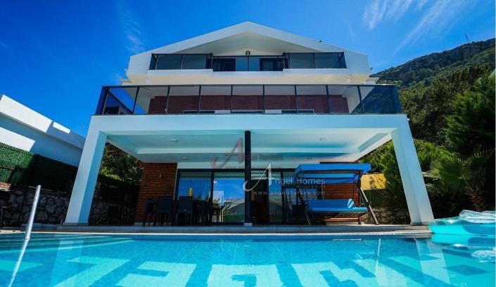 Image No.1-5 Bed Villa for sale