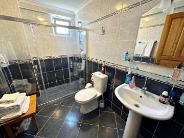 1st-bathroom-entry-level