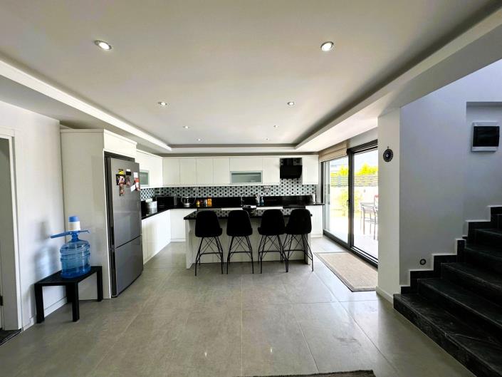 Image No.16-6 Bed Villa / Detached for sale